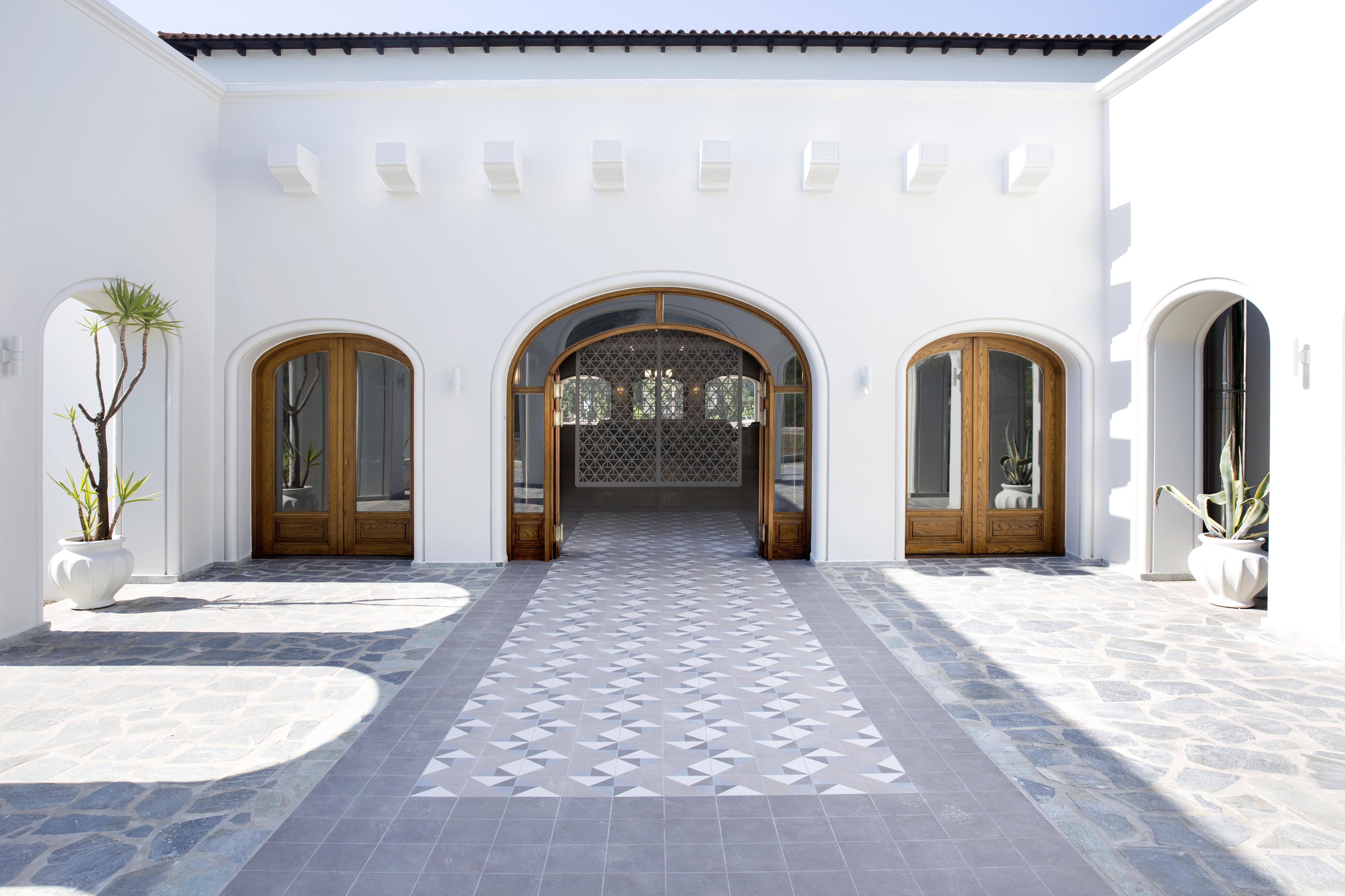 & Hotel Erétria